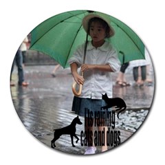 Raining cats and dogs - Mousepad - Round Mousepad