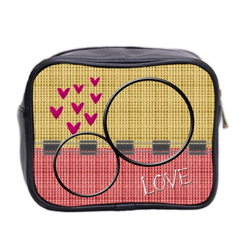 Love Toiletries Bag By Daniela Back