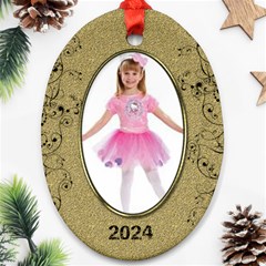 Gold Oval 2012 Ornament