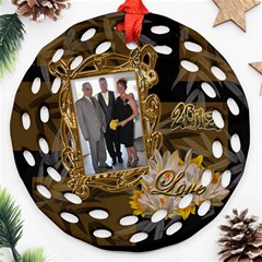 Round Filigree 2024 Black Gold Ornament